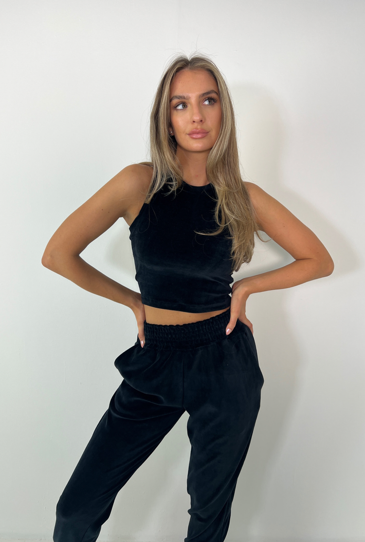 BELLA Vest in Black Velour