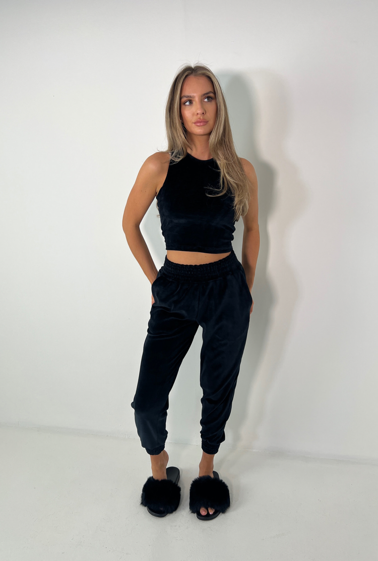 BELLA Classic Jogger Set in Black Velour