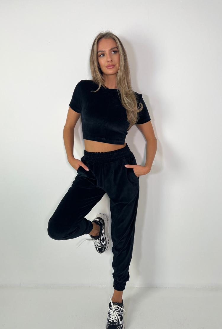 KIMMIE Classic Jogger Set in Black Velour
